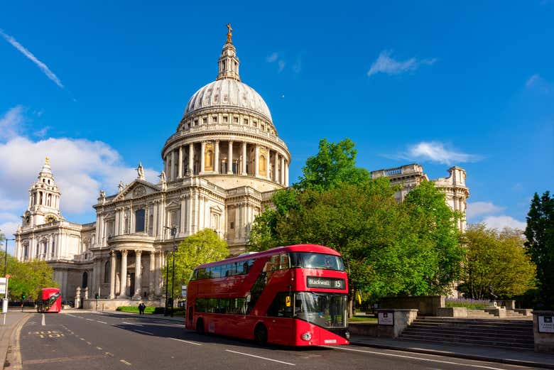 Apprenez-en plus sur la couronne britannique